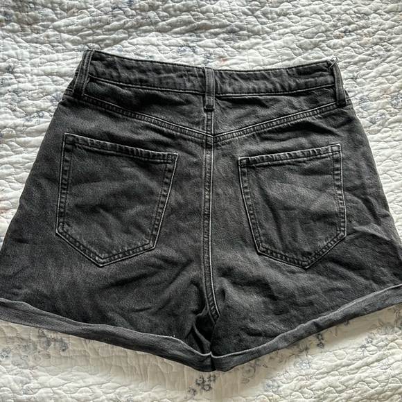 DYNAMITE Shorts - Picture 2 of 2